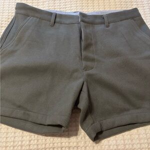 Chubbies Men's Charcoal Flat Front Shorts NBW size 34